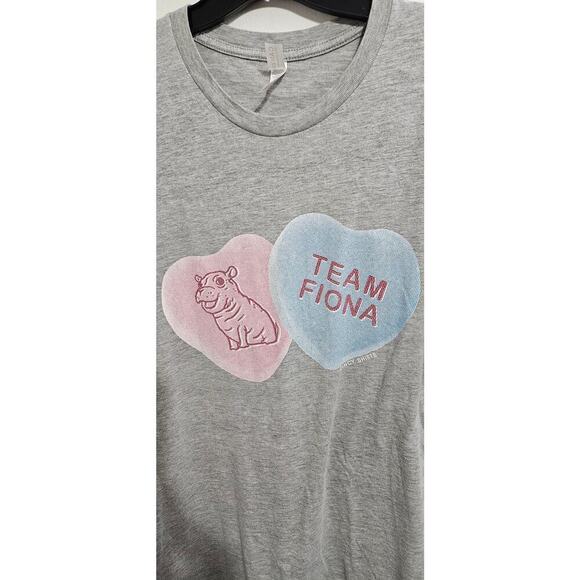 Team Fiona the Hippo Gray T-Shirt. Woman Size Large. Cincinnati Zoo. - Picture 2 of 4